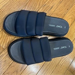 Toms mallow slides